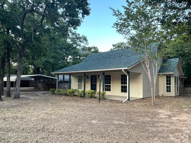 Building Photo - 2099 Edgewood Ln
