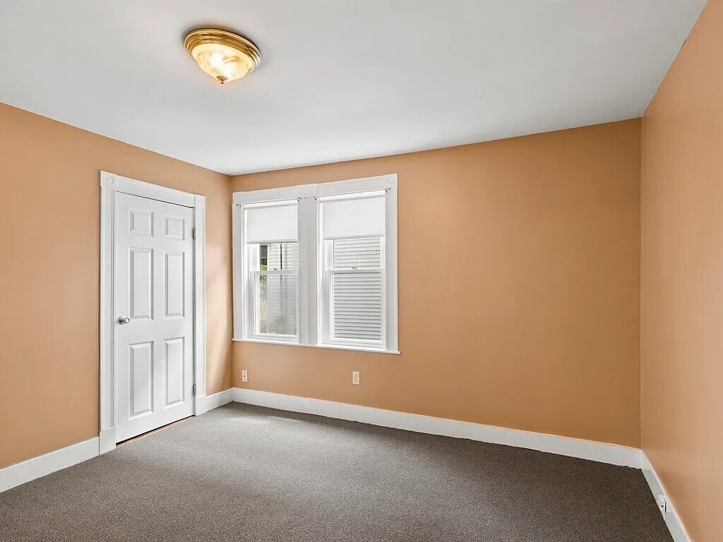 Building Photo - 115 Sagamore Ave