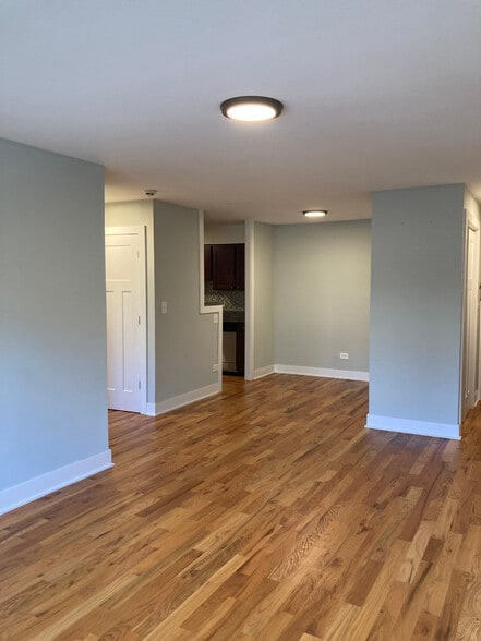 Building Photo - 696 Elm Pl