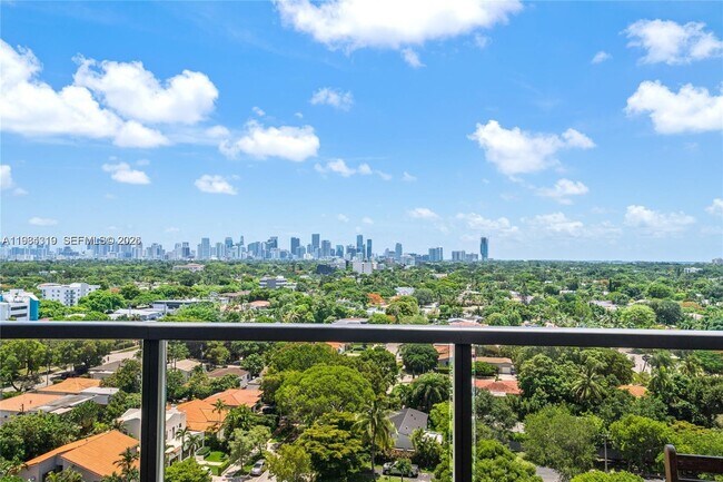 Building Photo - 2301 SW 27th Ave