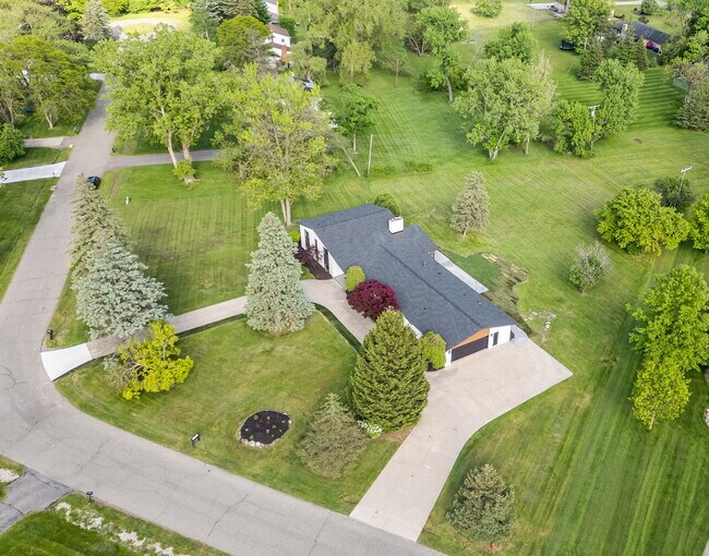 Building Photo - 21725 Normandale St