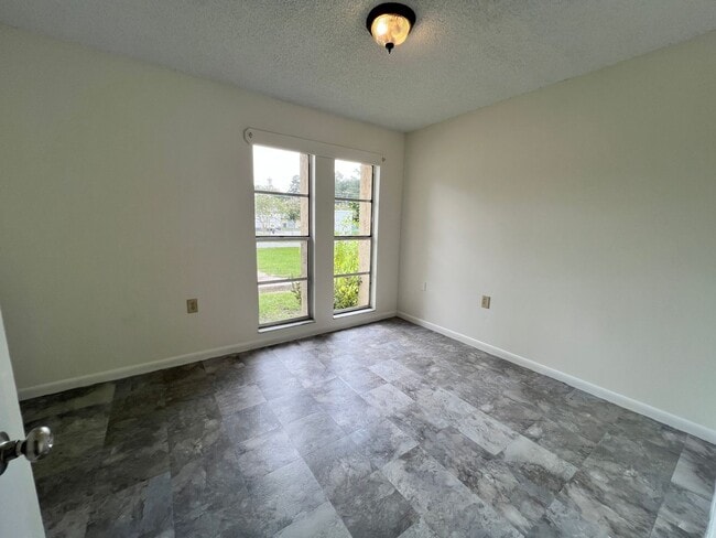 Building Photo - 4608 Sandy Ln