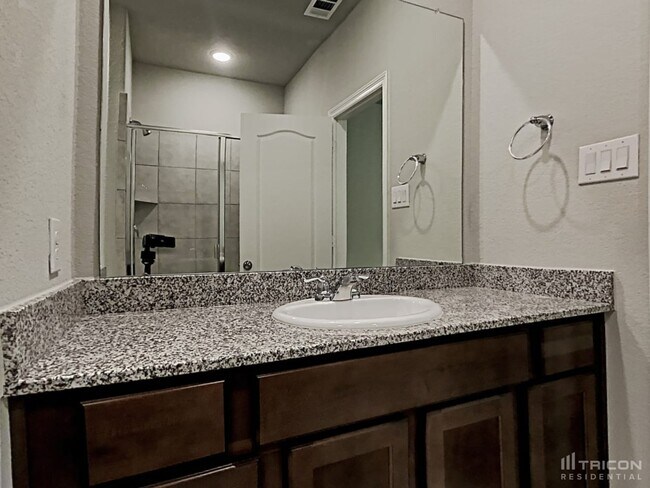 Building Photo - 25949 Northpark Birch Dr