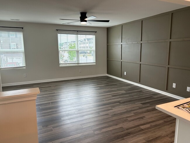 Building Photo - 201 Maple Frg Trl