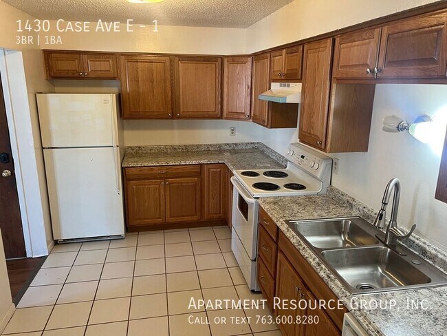 Primary Photo - 1430 Case Ave E