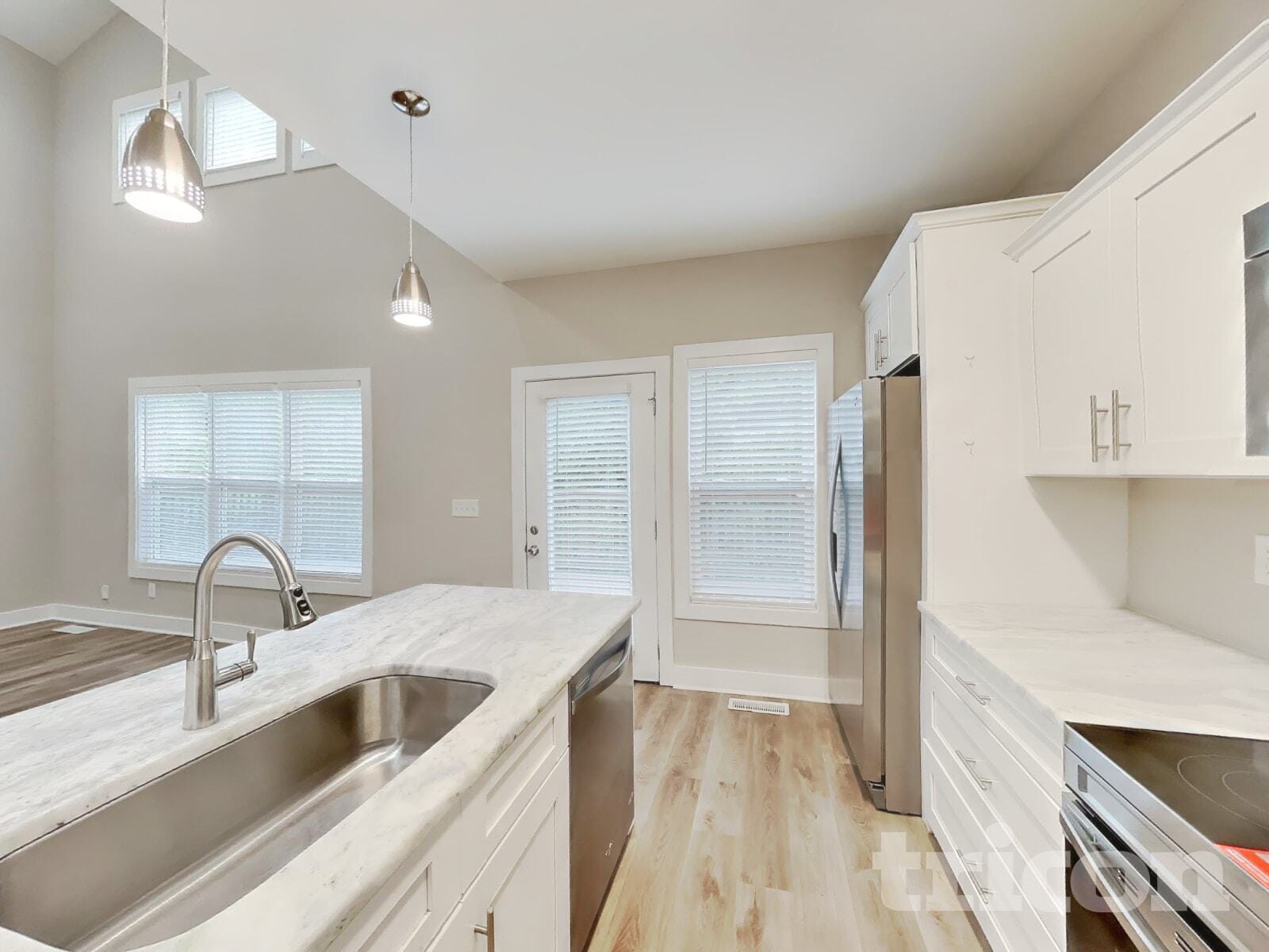 Building Photo - 1765 Bridgecrest Dr
