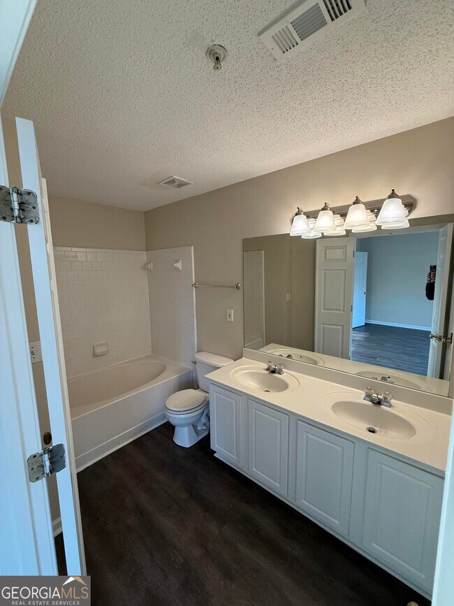 Building Photo - 2765 Ashleigh Ln