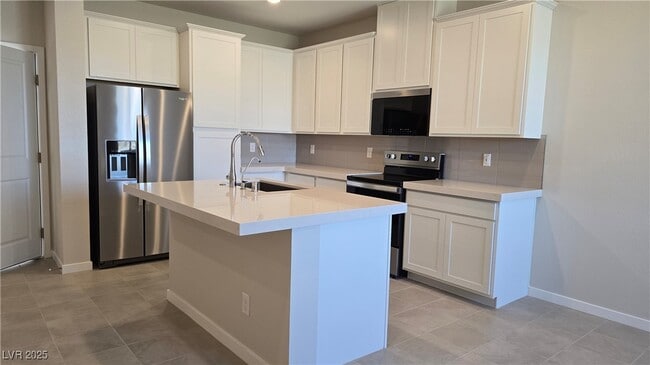 Building Photo - 853 Angwin Ln