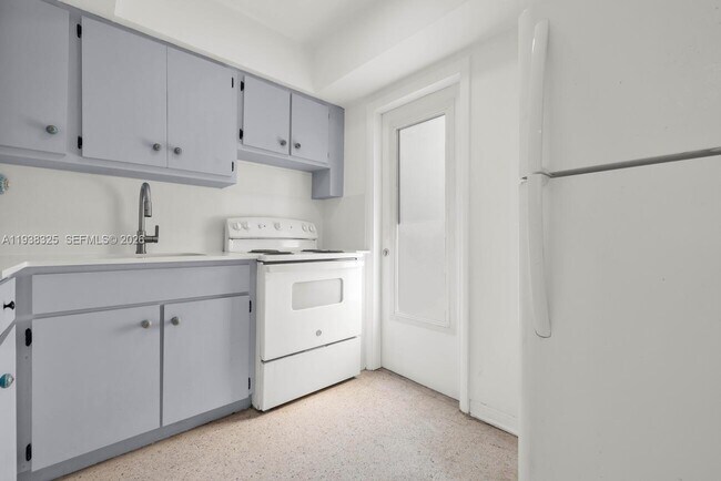 Building Photo - 501 NE 82nd Terrace