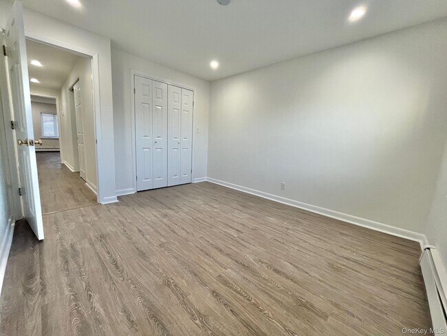 Building Photo - 103 Bennett Ave