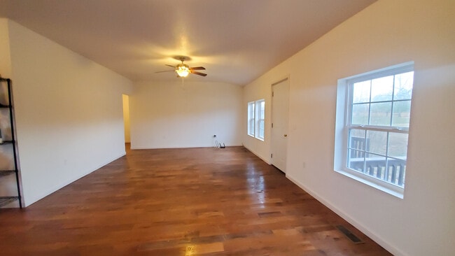Building Photo - 150 Bjs Way