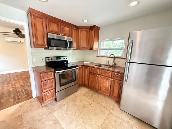 Building Photo - 1 Bedroom 1 Bathroom with WD