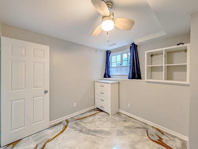 Building Photo - 8616 Hickory Ave