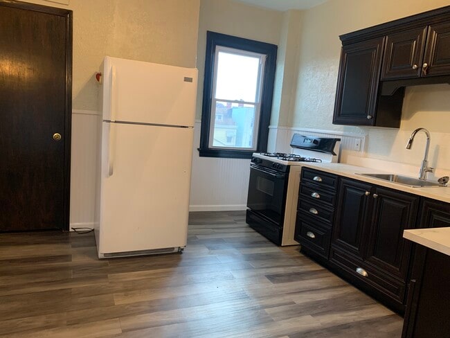 Building Photo - 2017 Veronica St