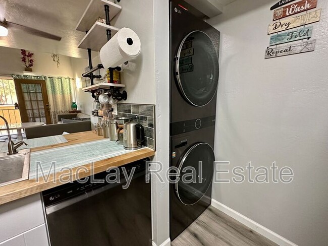 Building Photo - 4901 S Calle Los Cerros Dr