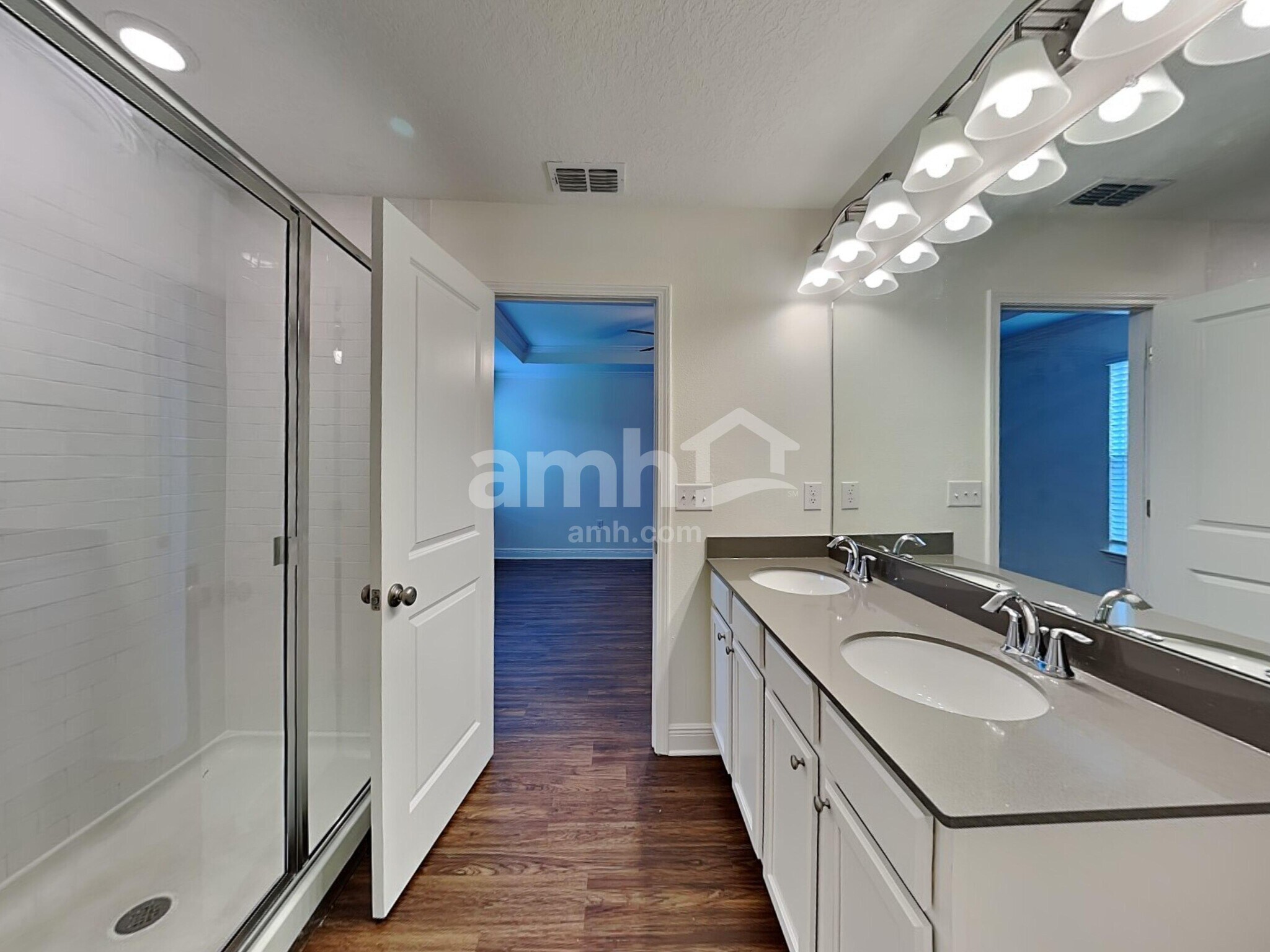 Building Photo - 20331 Calla Lily Dr