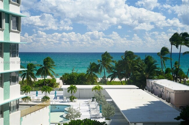 Building Photo - 5255 Collins Ave