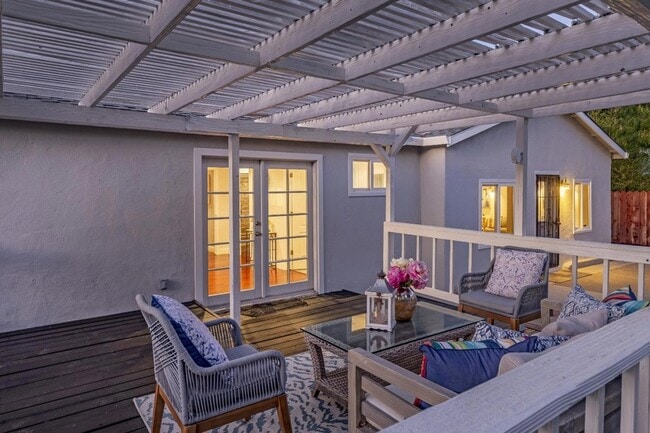 Building Photo - 18732 Afton Ave