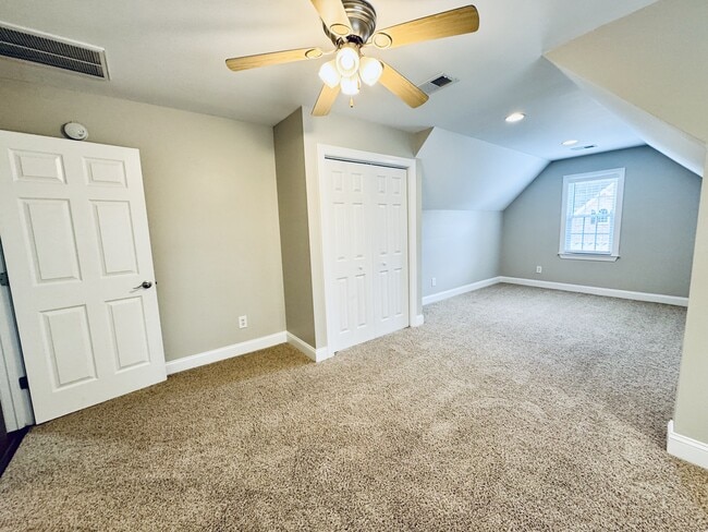 Building Photo - 3571 Brampton Dr