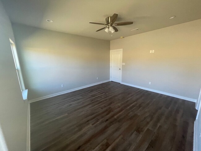 Building Photo - Brand New 3 BR/2 BA Home in Corsicana!