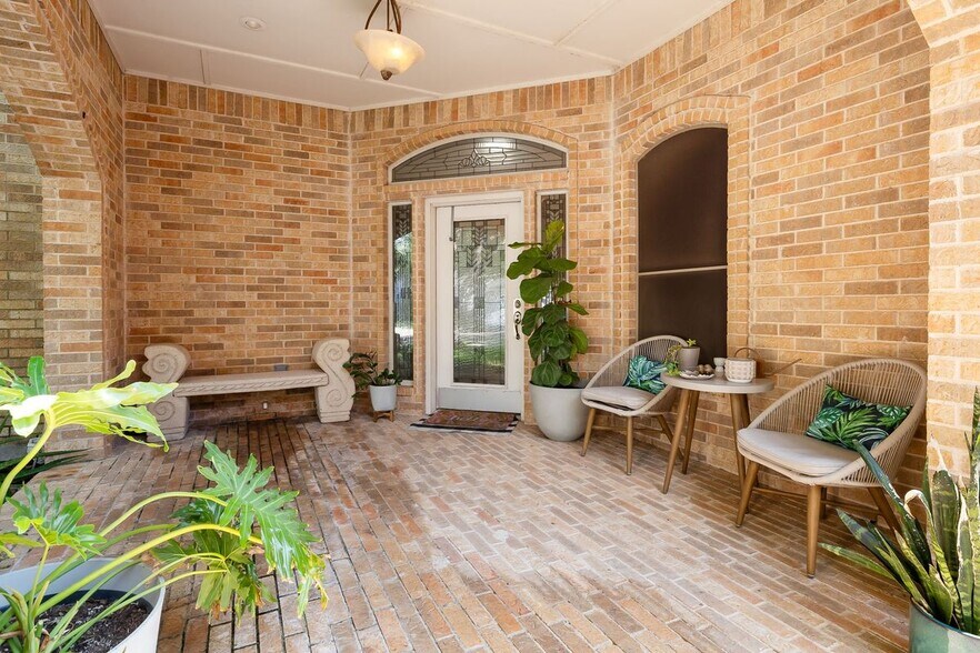 Building Photo - 3301 Santa Olivia St