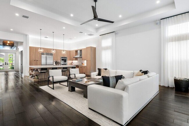 Building Photo - 9109 Fiano Pl