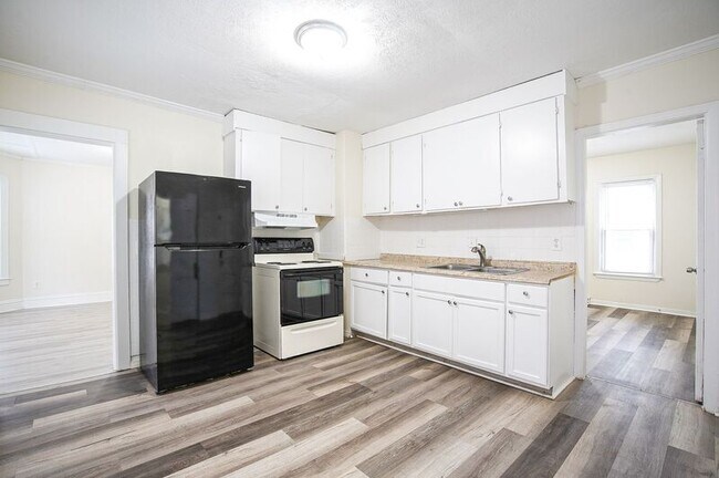 Building Photo - 51-53 Leyfred Ter