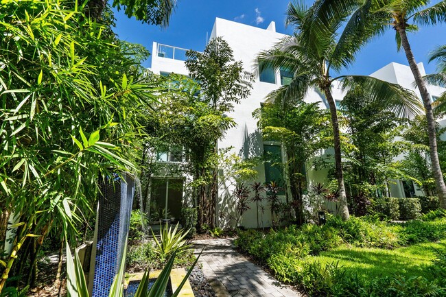 Building Photo - 775 NE 4th Ave