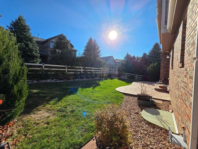 Building Photo - Beautiful and Expansive 4 Bed 3 Bath SFR by Buckley AFB