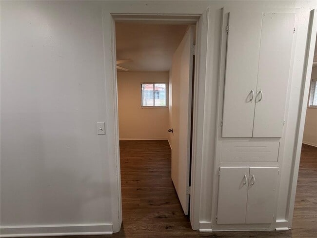 Building Photo - 2308 Alta Vista Ave