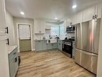 Building Photo - 7402 Japonica St