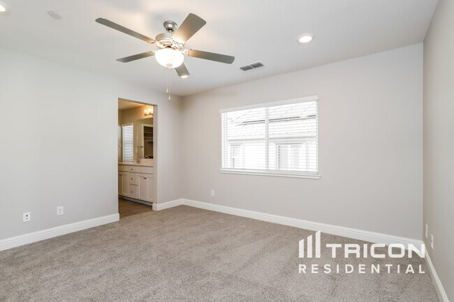 Building Photo - 2043 Comstock Ln