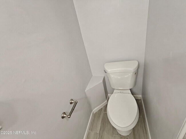 Building Photo - 2921 Mansion Rd