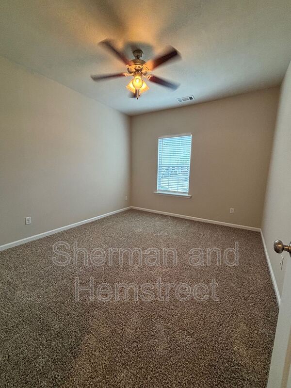 Building Photo - 905 Joiner Cir