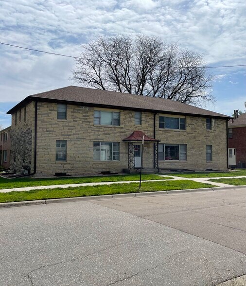 Building Photo - 1406 S 24th St