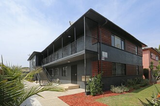 Building Photo - 10227 S 10th Ave