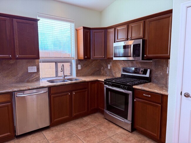 Building Photo - 18252 W Buena Vista Dr