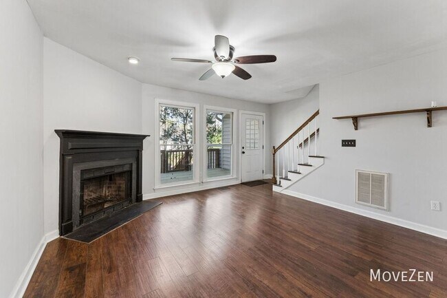 Building Photo - 134 Sanair Ct