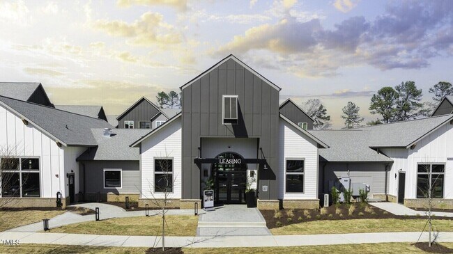 Building Photo - 3901 Capital Hills Dr