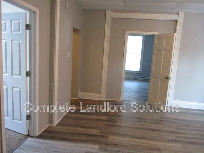 Building Photo - 121 Gilbert Ave