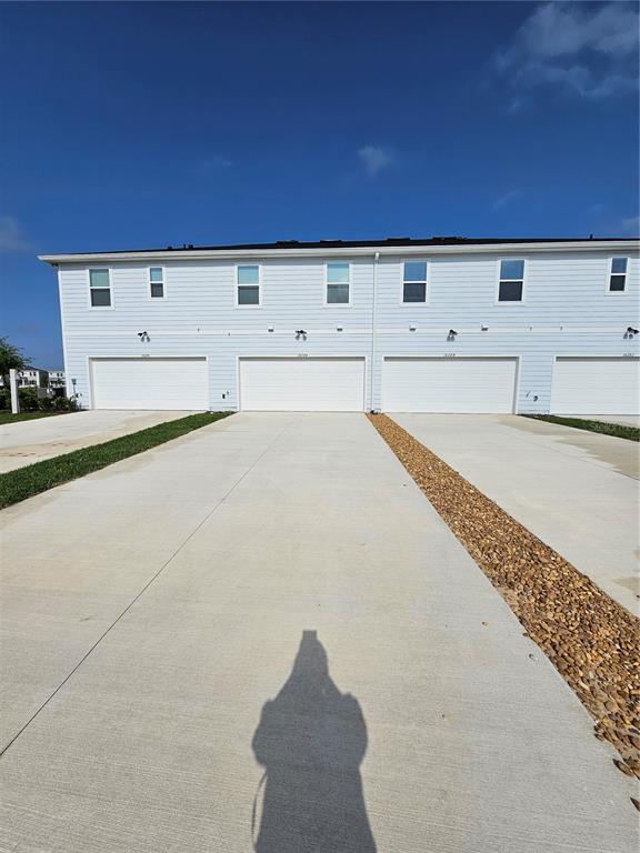 Building Photo - 16294 Merry Aly