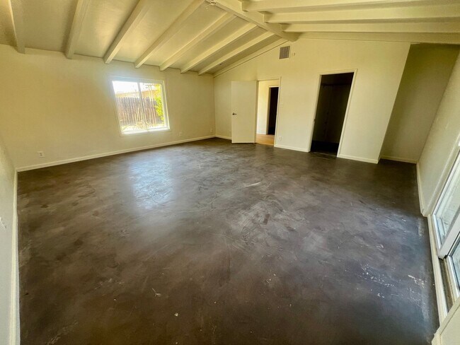 Building Photo - 56769 Joshua Dr