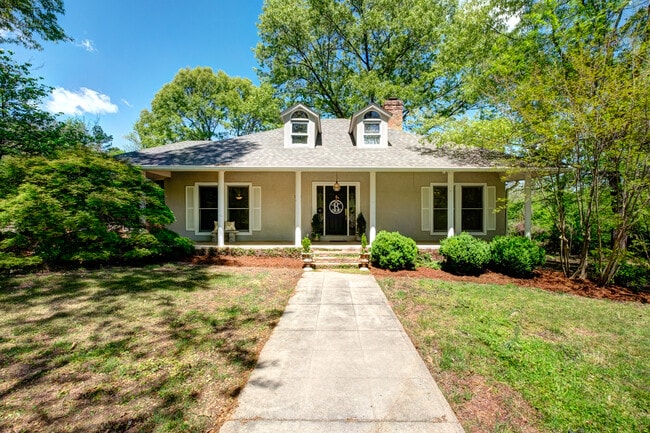 Primary Photo - 222 Frazier Ln