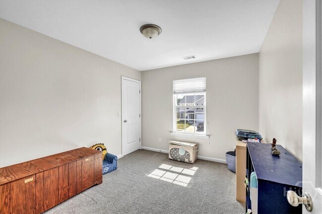Building Photo - 128 Whitehaven Rd