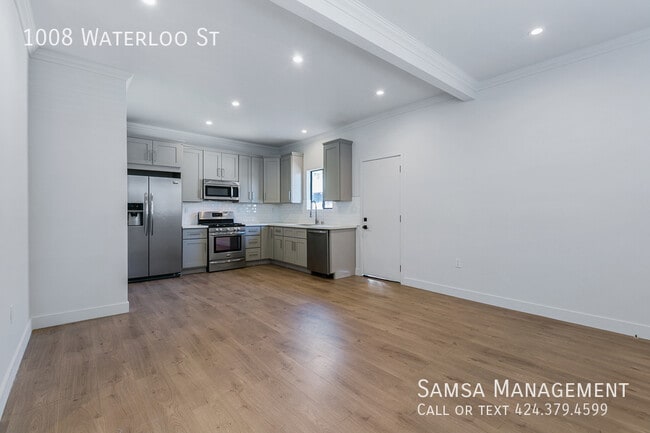 Building Photo - 1008 Waterloo St