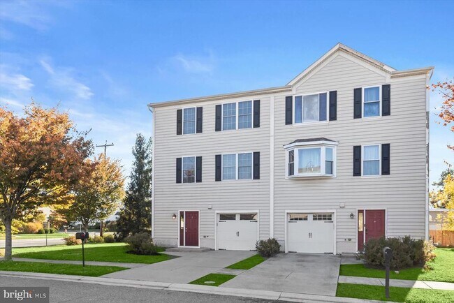 Primary Photo - 1 Karendale Ct