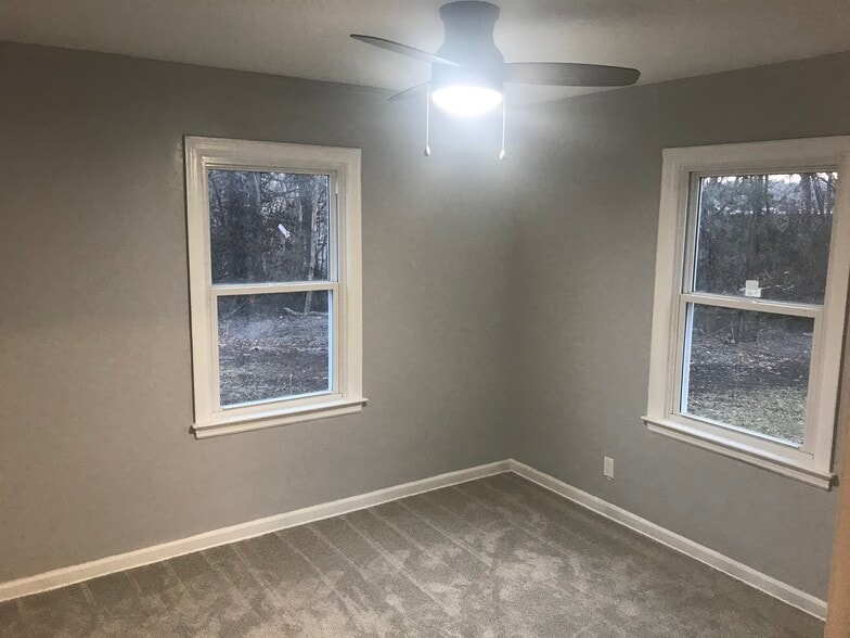 Building Photo - 2912 S 23rd St