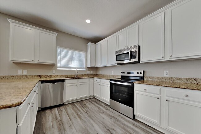 Building Photo - 3502 Avalon Spring Ln
