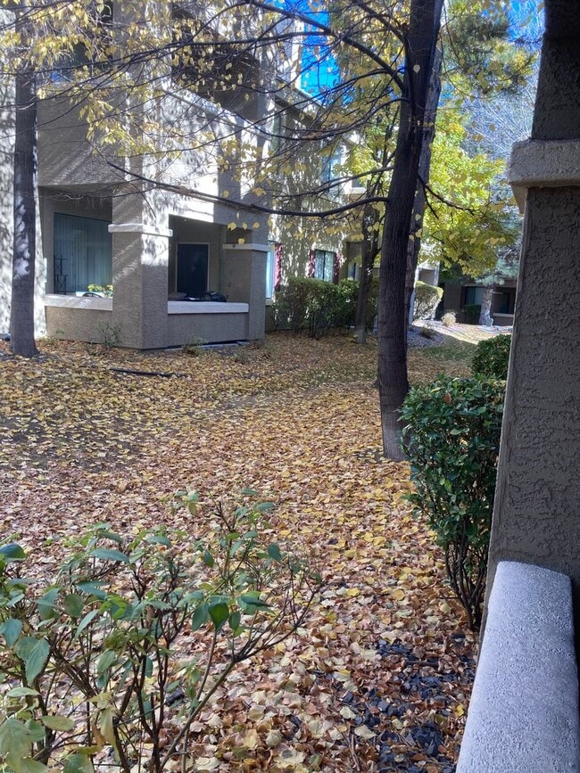 Building Photo - Tanamera Resort Gated Community.  One bedroom, one full bathroom, one car attached garage.