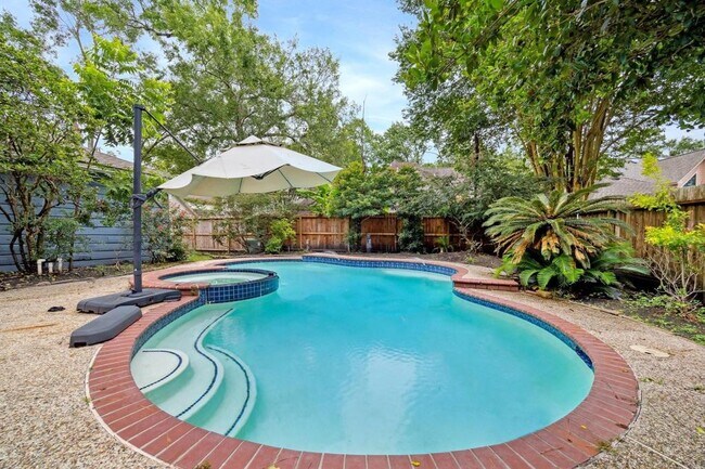 Building Photo - 5618 Spring Lodge Dr